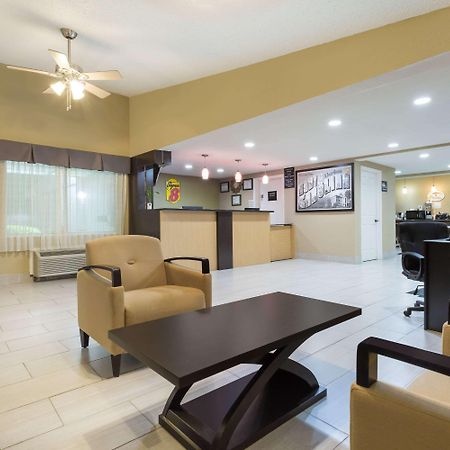 Super 8 By Wyndham Aberdeen Southern Pines Exterior photo