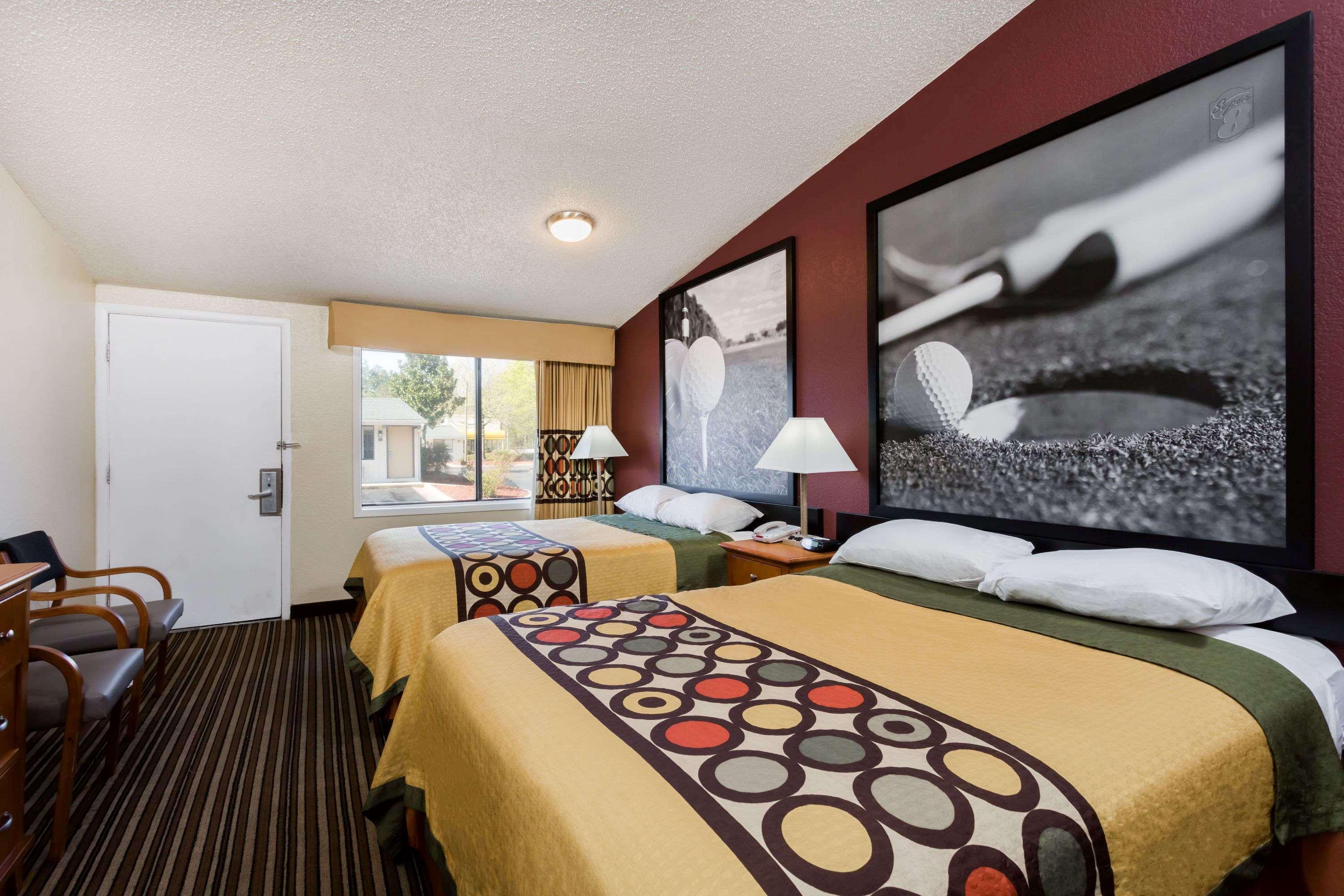 Super 8 By Wyndham Aberdeen Southern Pines Exterior photo