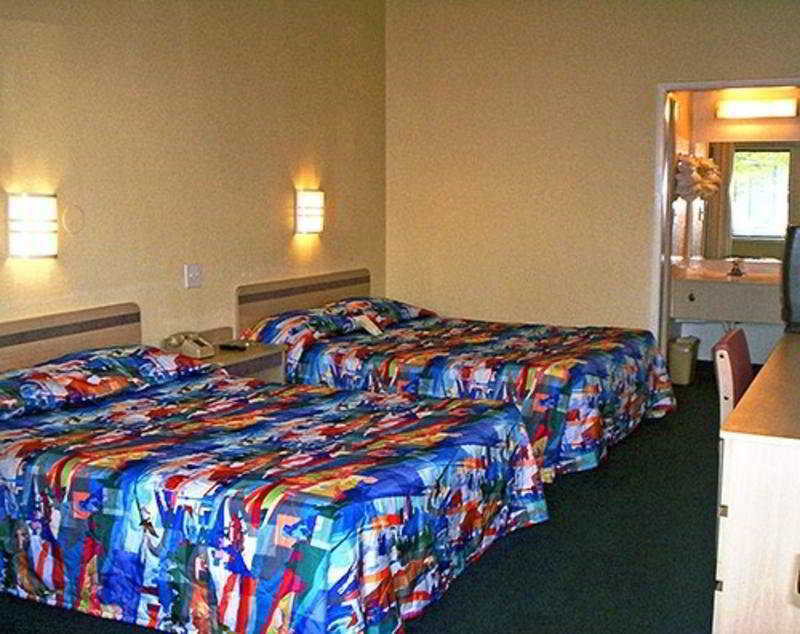 Super 8 By Wyndham Aberdeen Southern Pines Exterior photo